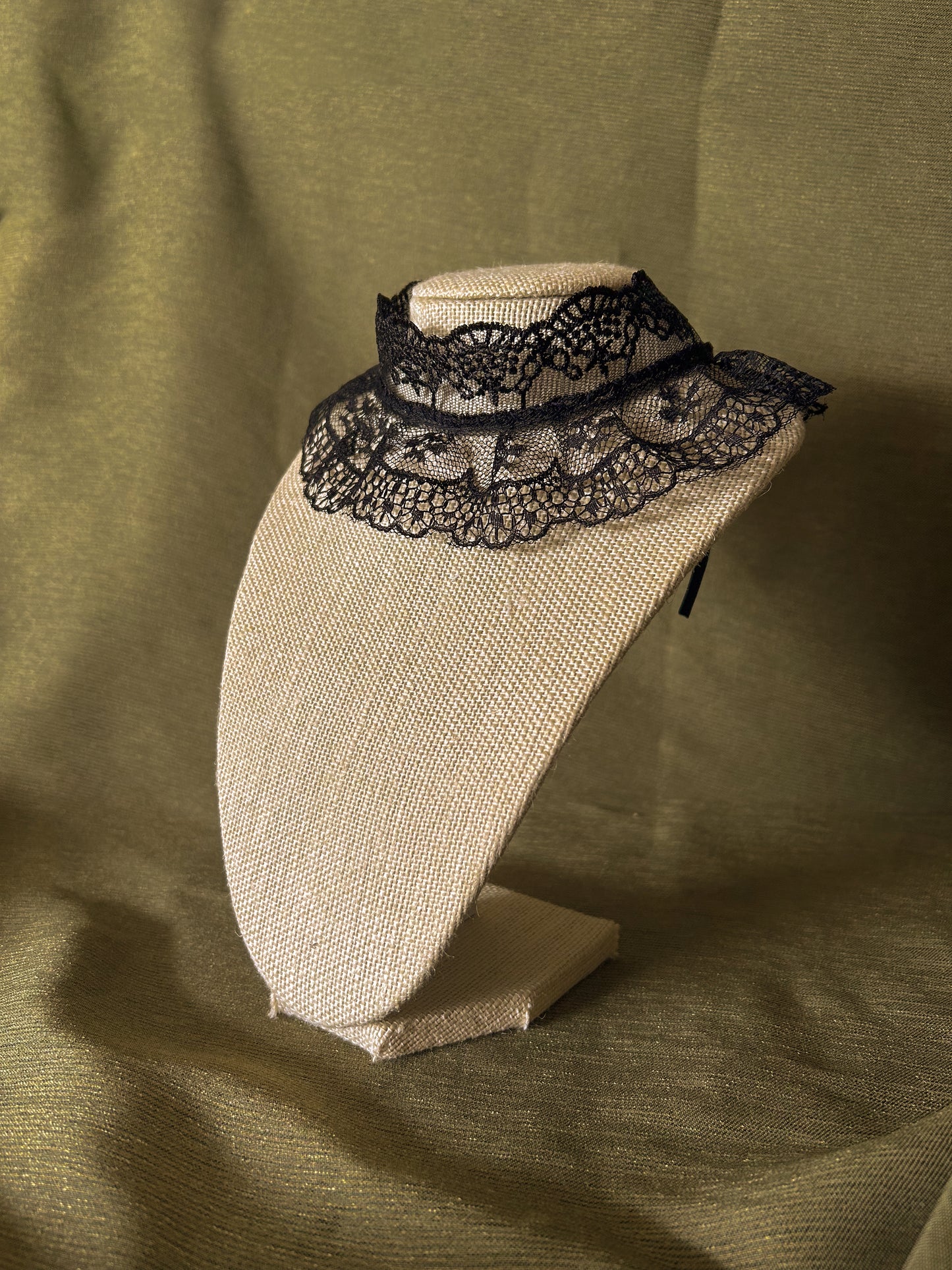 Alina Lace Choker