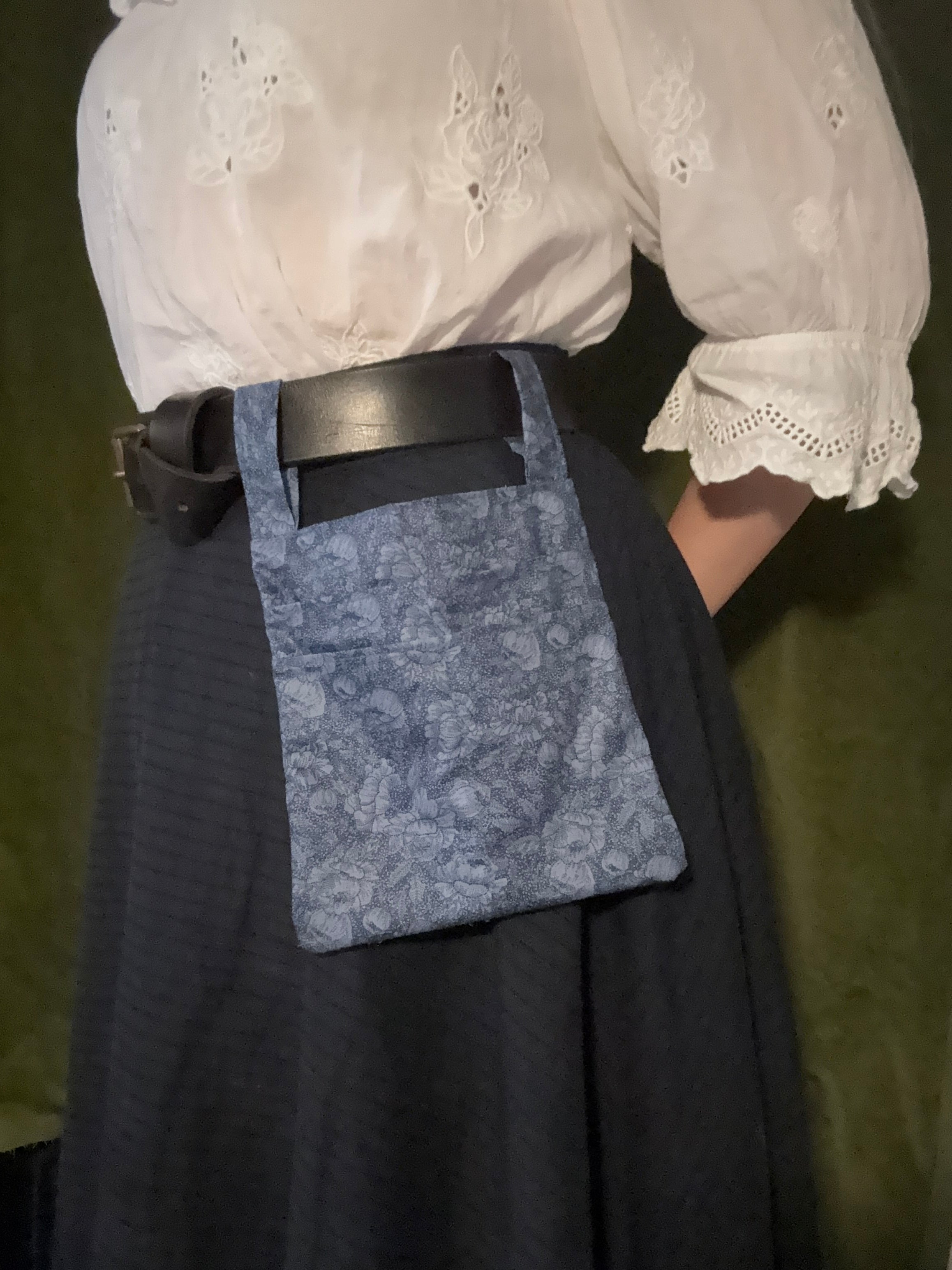 Mira Belt Bag: Water Garden