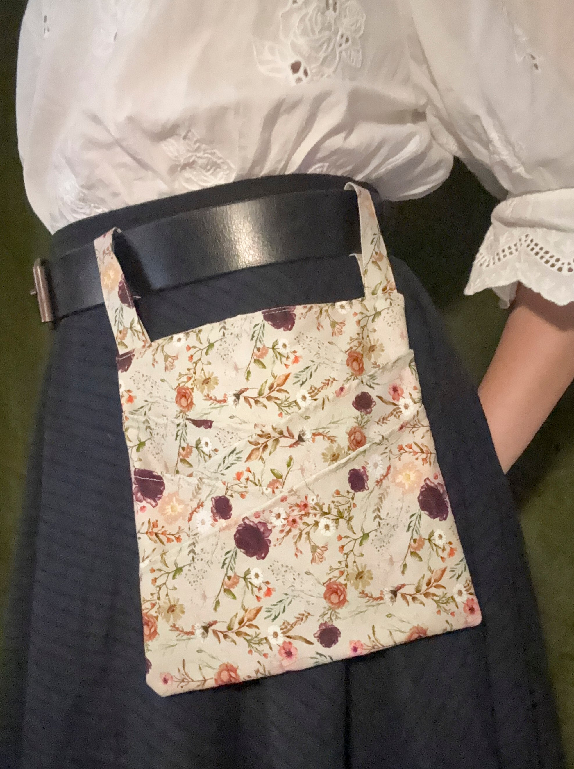 Agora Belt Bag:  Mayflowers