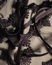 Pinalia Lace Choker