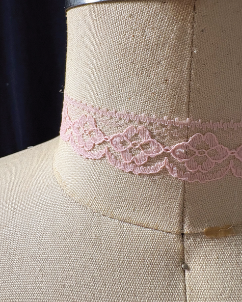 Kiana Lace Choker
