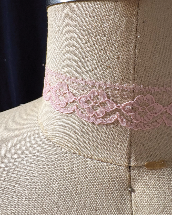 Kiana Lace Choker