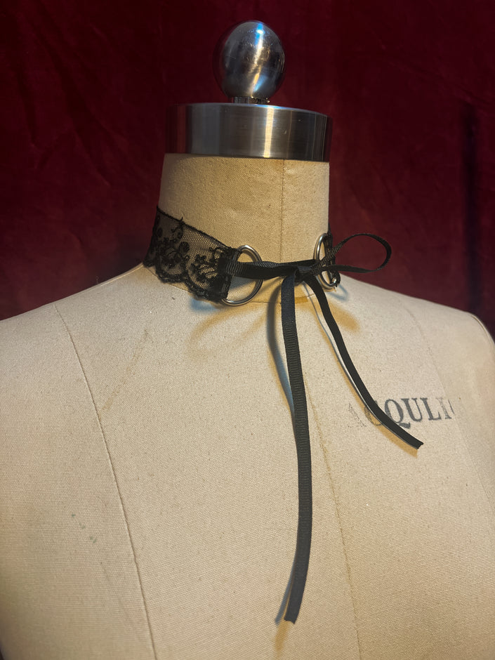 River Lace Choker (D-Ring)