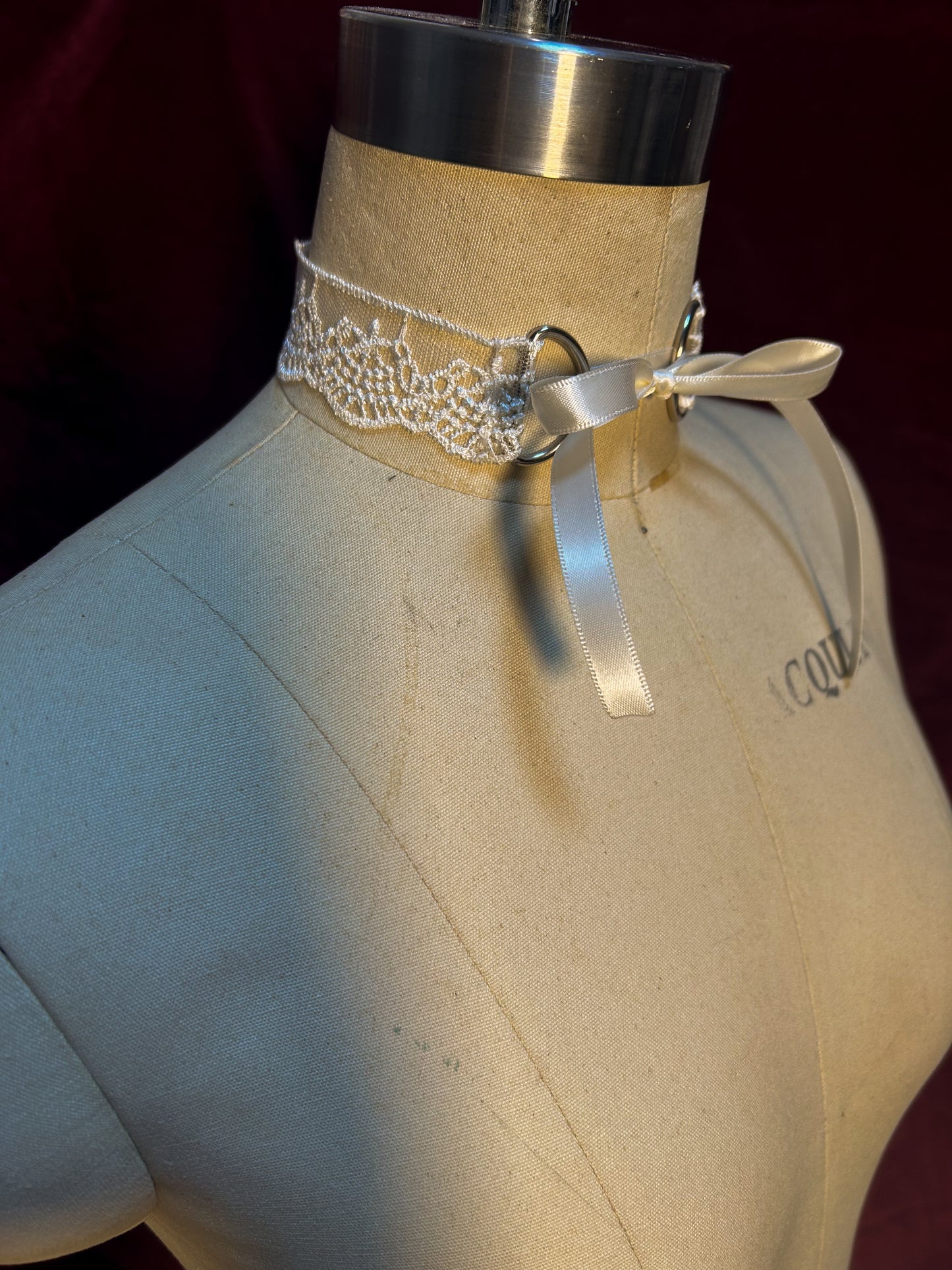 Renata Lace Choker (D-Ring)